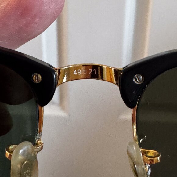 Ray-Ban Clubmaster Classic Sunglasses Unisex - Black on Gold Frame Green Lenses - Picture 6 of 9